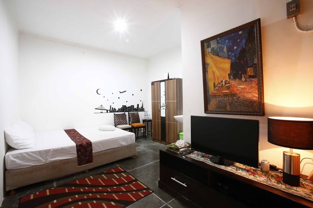 Hotel RedDoorz @ Radio Dalam Yakarta Exterior foto